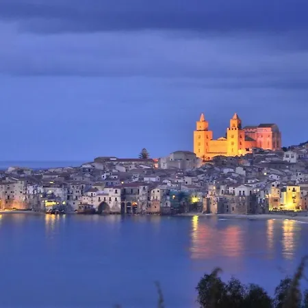 Center Close Sea Veiw Cefalu